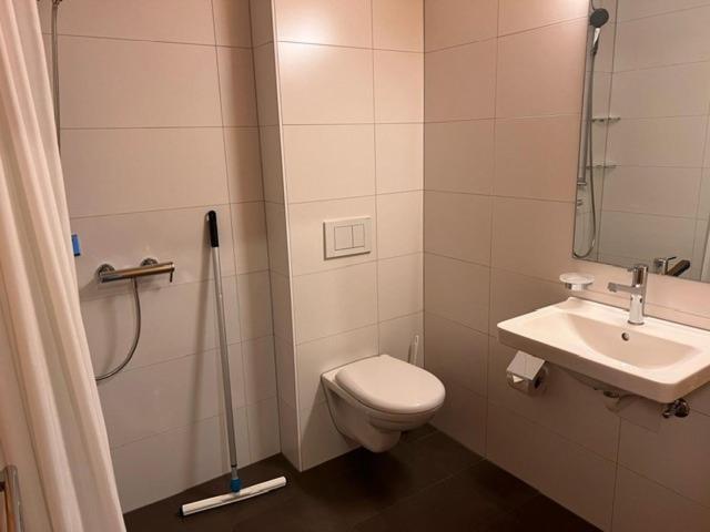 Nova Casa Spinatscha Sedrun Hostel Room photo
