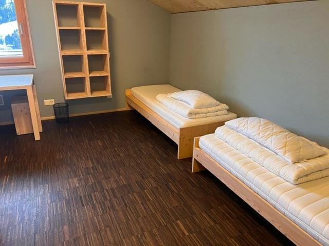 Nova Casa Spinatscha Sedrun Hostel Room photo