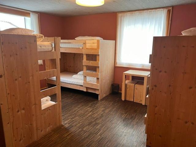 Nova Casa Spinatscha Sedrun Hostel Room photo