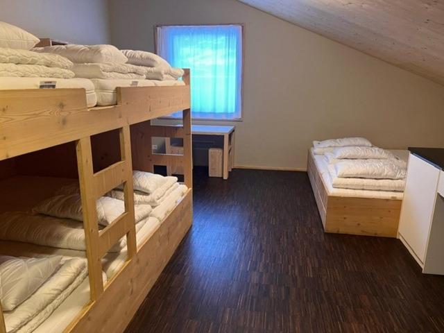 Nova Casa Spinatscha Sedrun Hostel Room photo