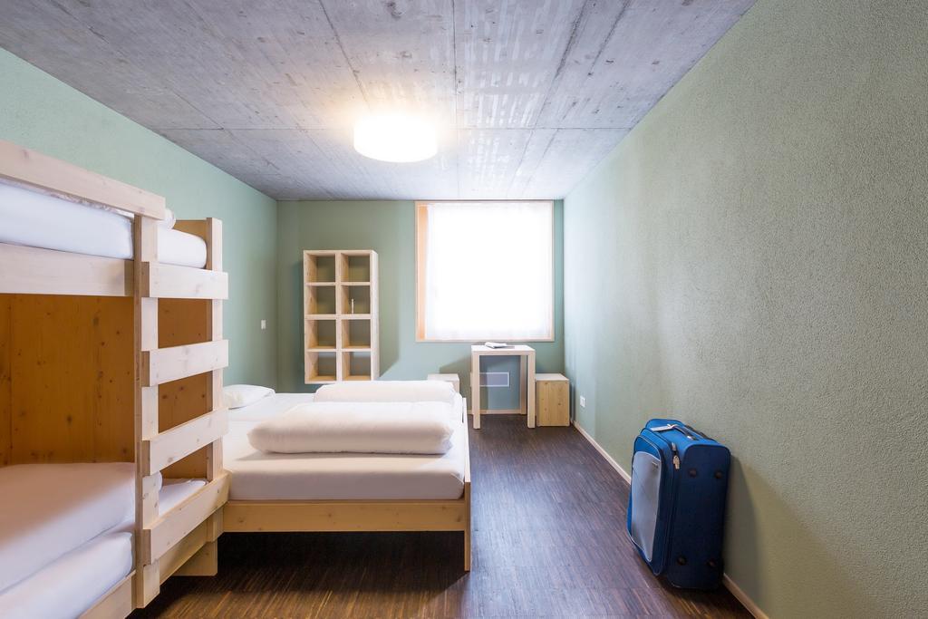 Nova Casa Spinatscha Sedrun Hostel Exterior photo
