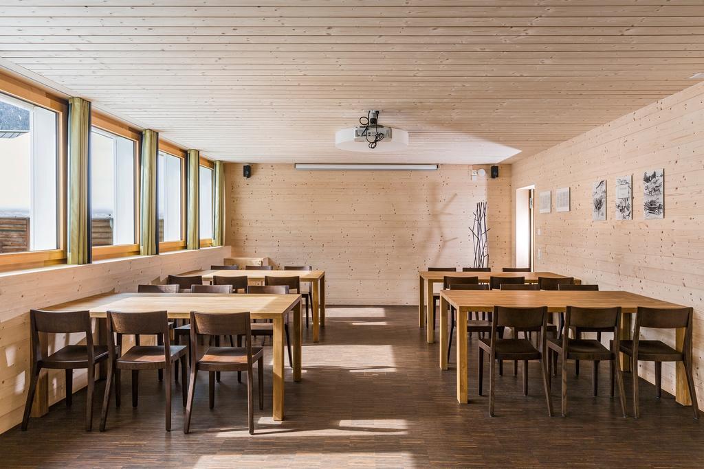 Nova Casa Spinatscha Sedrun Hostel Exterior photo